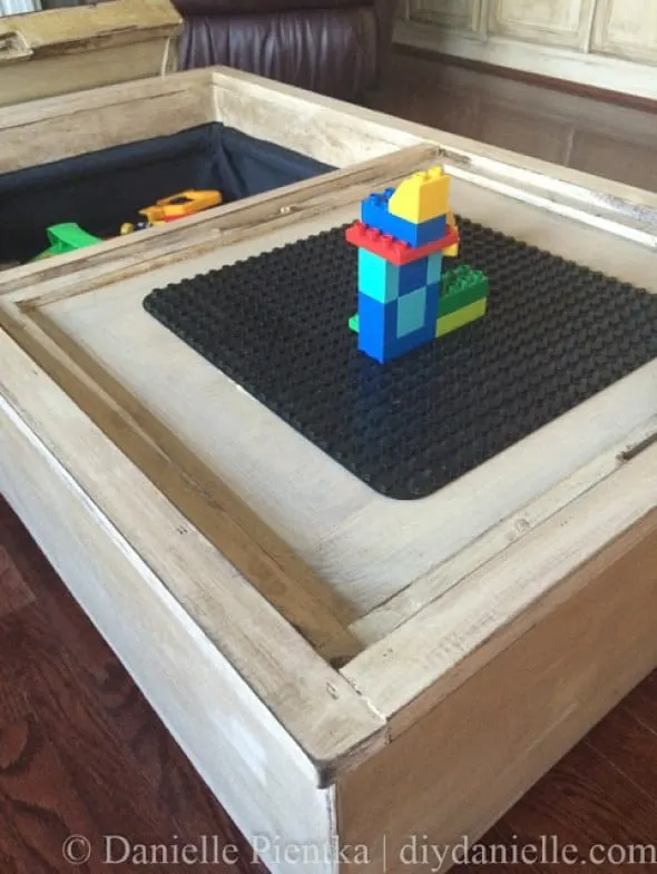 10 LEGO tárolási ötlet, amikre bárcsak előbb rátaláltál volna 13 LEGO asztal beépített tárolóval