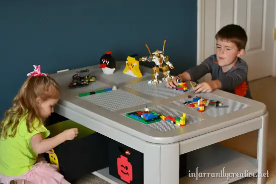 10 LEGO tárolási ötlet, amikre bárcsak előbb rátaláltál volna 12 LEGO asztal beépített tárolóval
