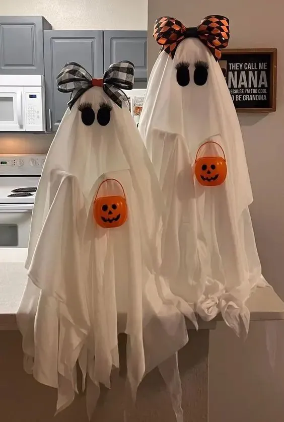 Halloween dekorációs ötletek otthonra és kültérre 22 Cuki Halloween dekoráció - szellemek